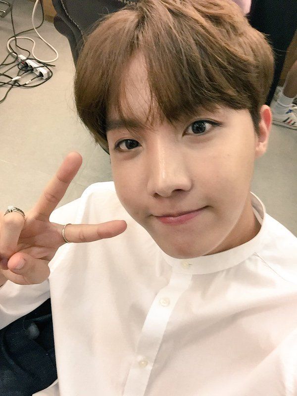 30 Days Bts Challenge.day 19@bts😍 Jhope Doing Peace Sign 