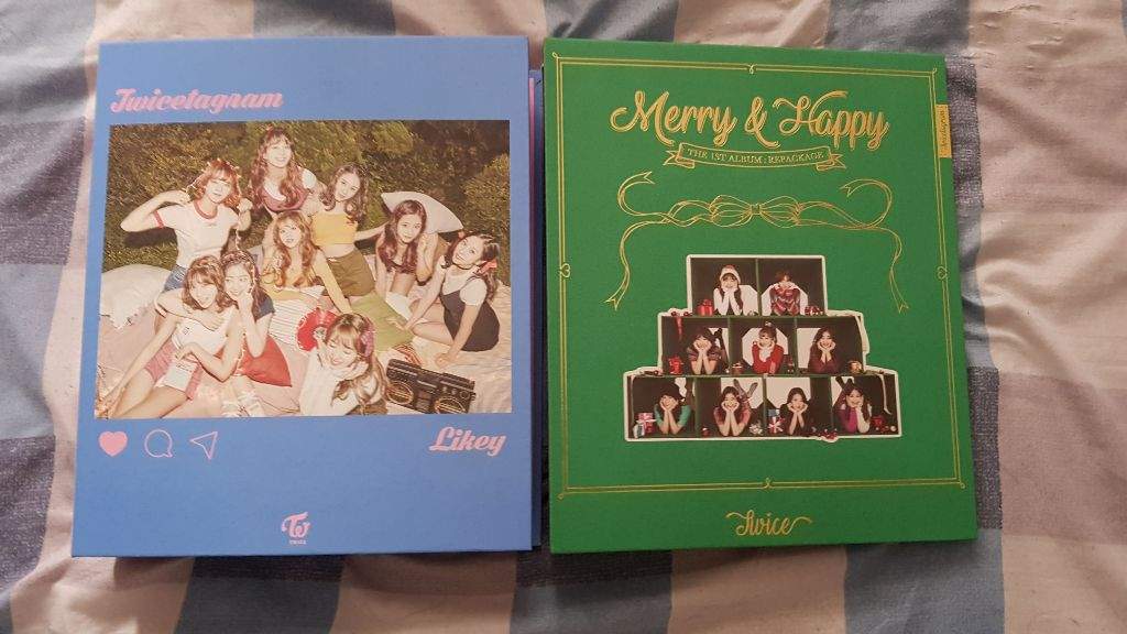 Dahyun Blanket And Binder Twice 트와이스 ㅤ Amino