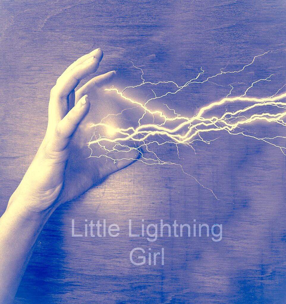 Lightning Girl | Red queen Community Amino