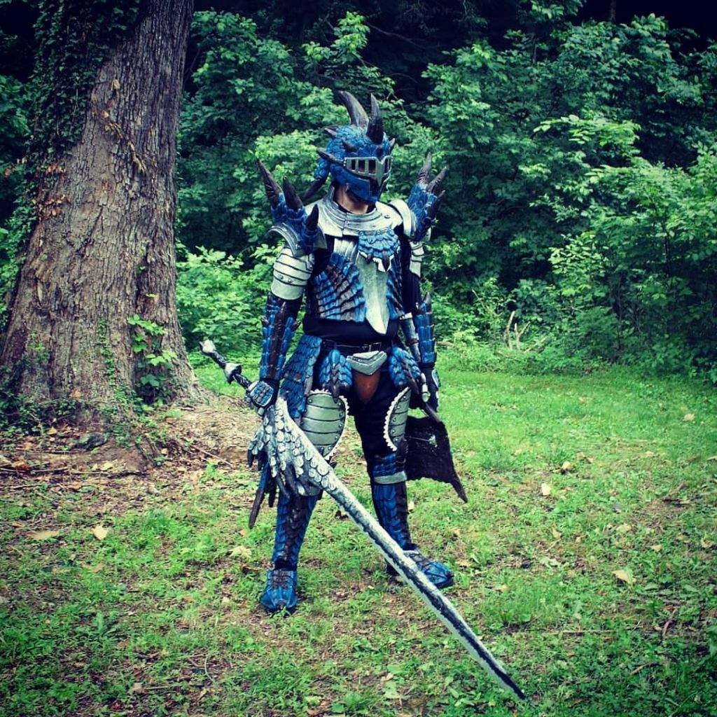 Azure Rathalos Cosplay | Monster Hunter Amino