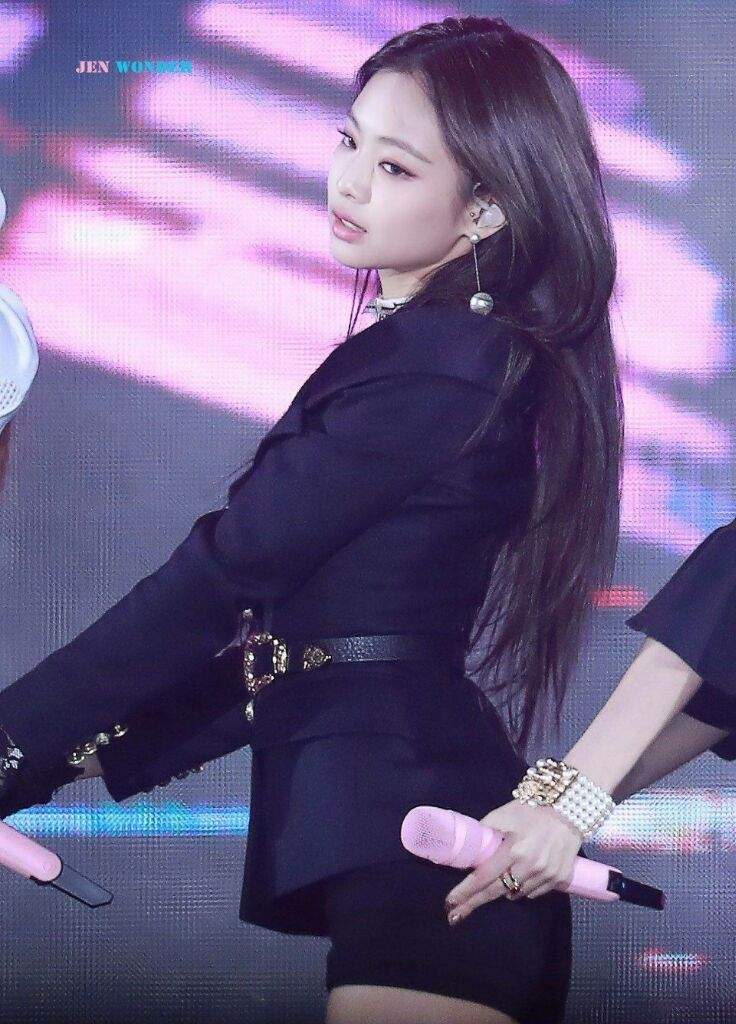 [hq] ♡ ♕ Jennie Performing 2018 Seoul Music Awards ♕ ♡ Kim Jennie Amino