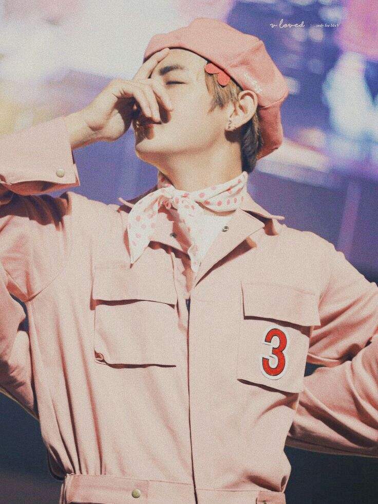 Taehyung: pink aesthetic | K-Pop Amino