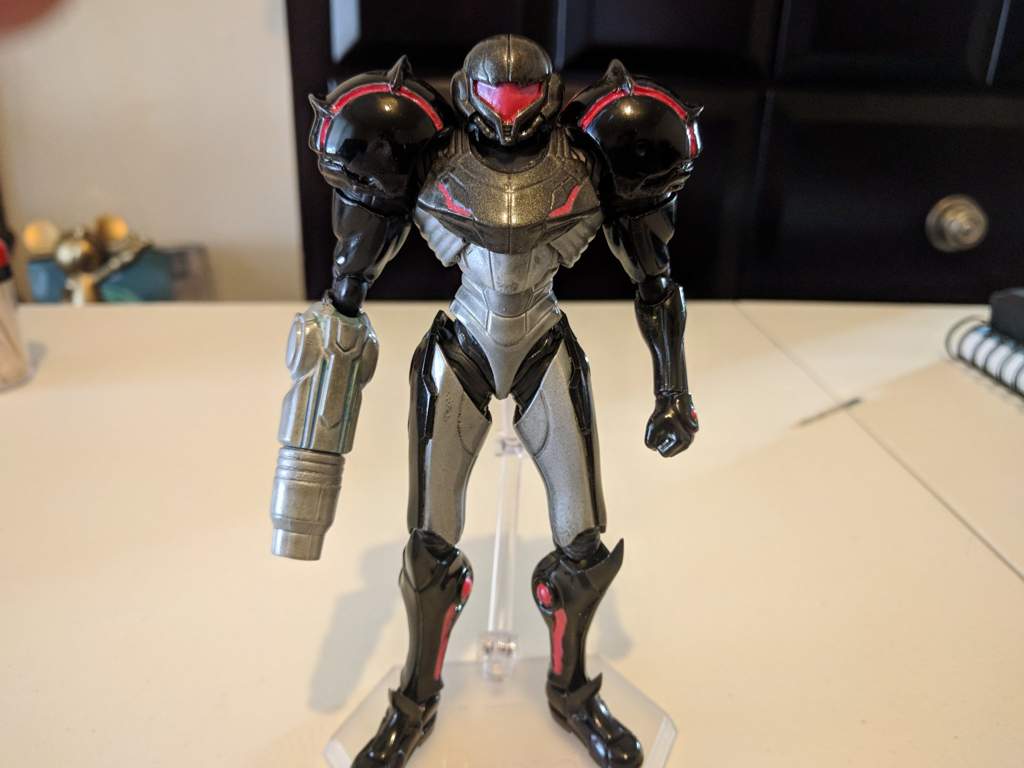 samus phazon suit statue