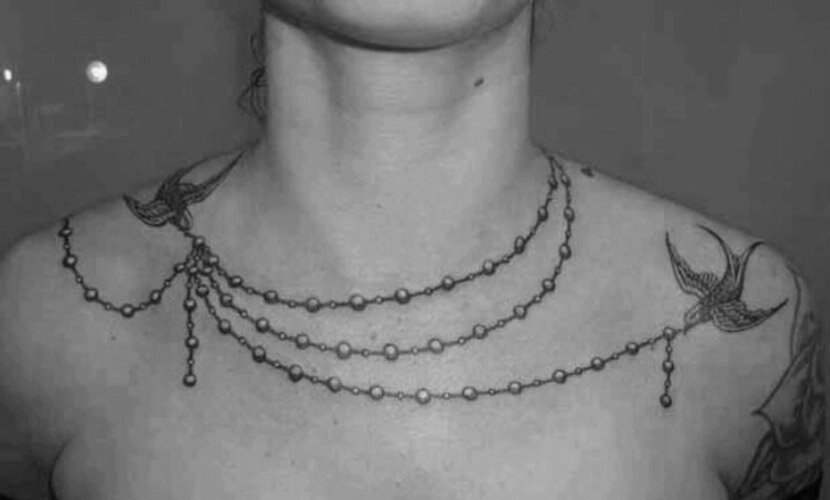 Los tatuajes de collares se vuelven tendencia gracias a Dior. | Love Tattoos Amino