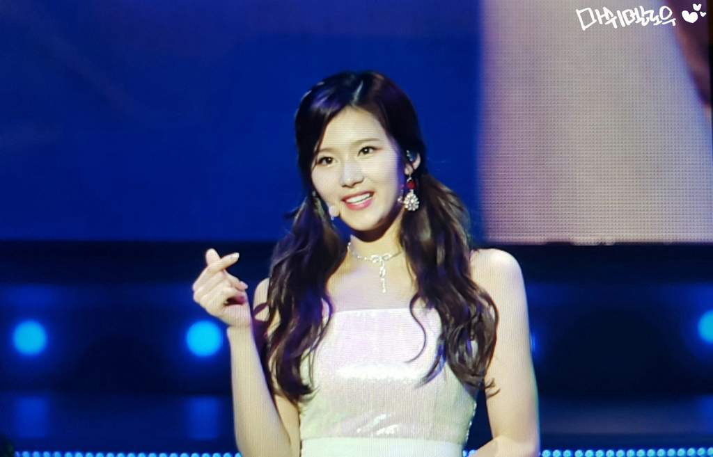 Preview Sana Twice Showcase Live Tour 18 Candy Pop Sana 트와이스 Amino