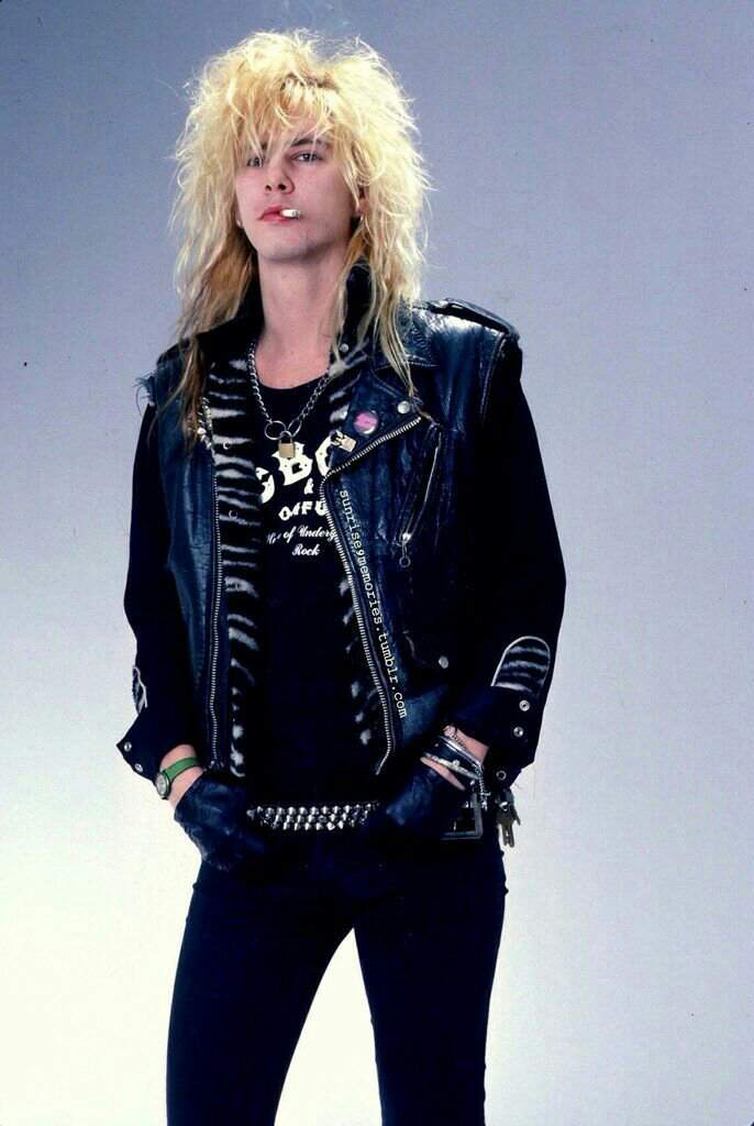 Feliz cumple Duff Mckagan | Guns N' Roses ~Amino Amino