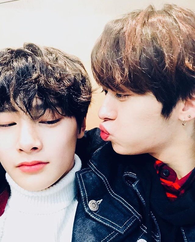 Minho Instagram Update 1805 Stray Kids Amino