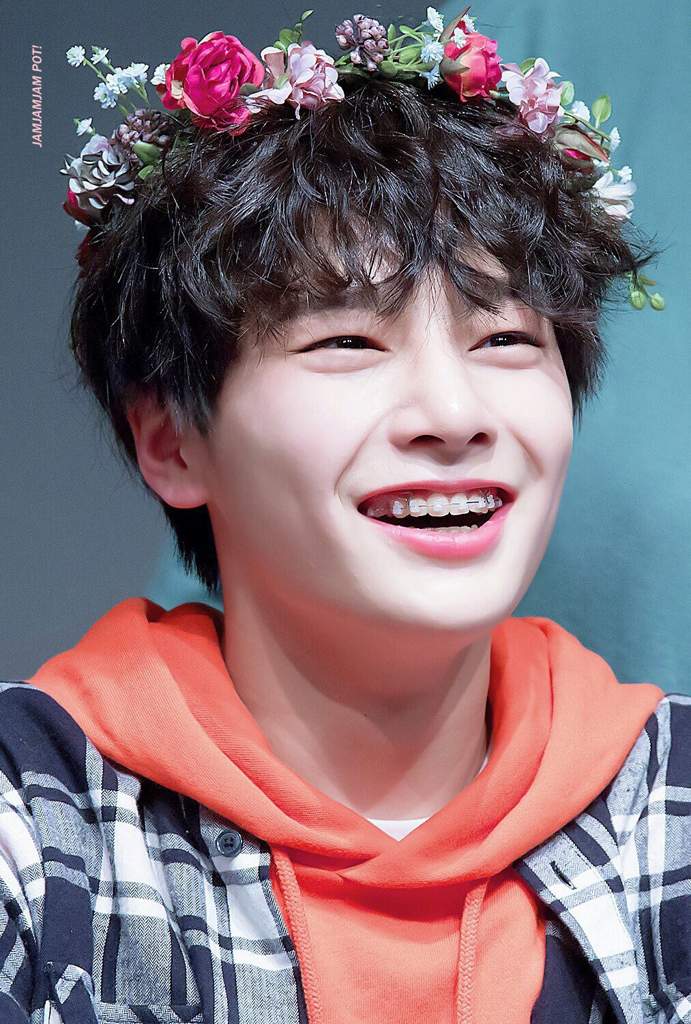 17 facts about Yang Jeongin // Happy birthday maknae! | Stray Kids Amino