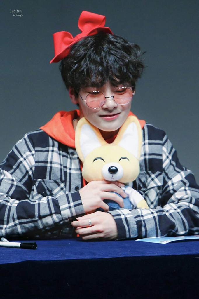 17 facts about Yang Jeongin // Happy birthday maknae! | Stray Kids Amino