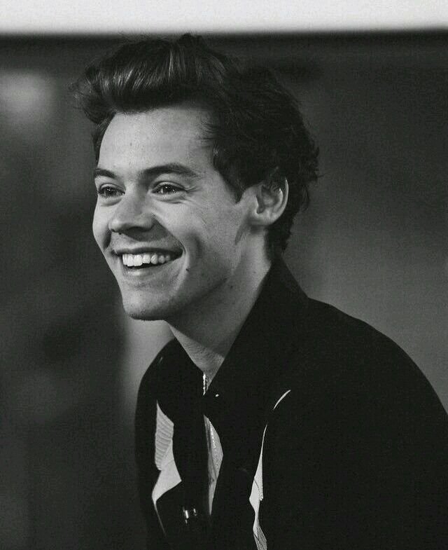 Harry Styles هاري ستايلز Wiki نيتفليكس Amino Amino