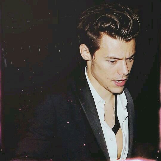 Harry Styles هاري ستايلز Wiki نيتفليكس Amino Amino