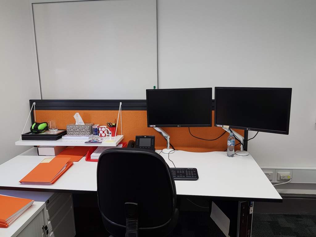 Minimalism And Merchandise Reconciling Competing Impulses B A P I Have A Desk With Various Knick Knacks Whereas His Is Spartan Notepad Files Few Pens And Cup