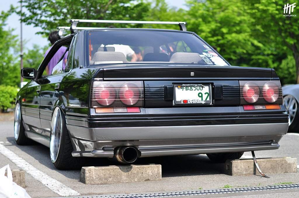 Nissan Skyline r31 JDM