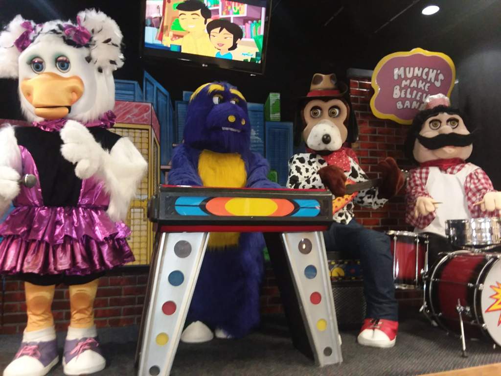 Chuck E. Cheese's North Dartmouth MA | Wiki | Chuck E Cheese's Amino Amino