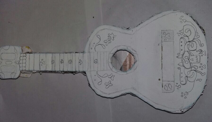 Guitarra de Coco estilo Miraculous Ladybug || #TeamsWar2 | •Miraculous  Ladybug Español• Amino
