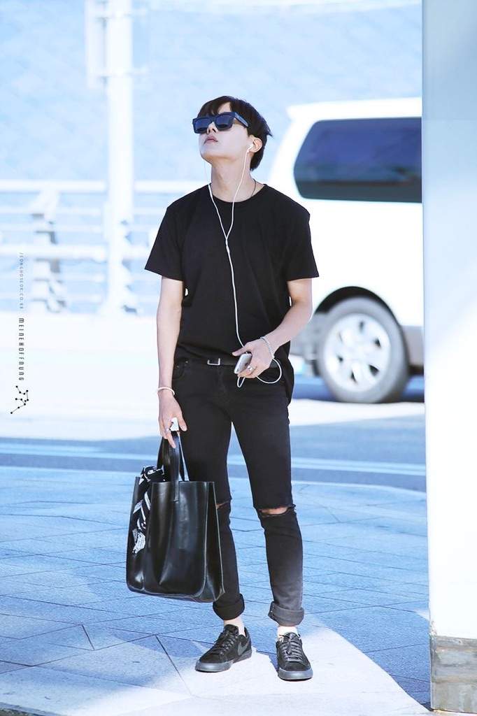 ∘ Jung Hoseok airport fashion ∘ | ARMY's Amino