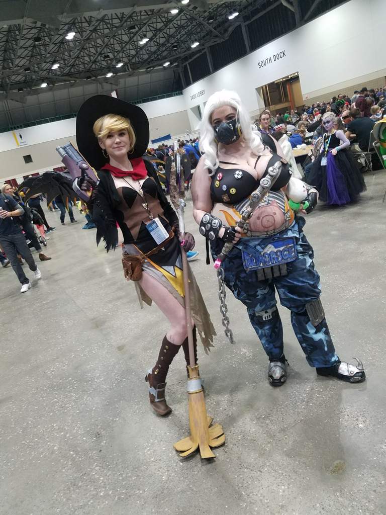 Witch Mercy Comic Con Pictures Overwatch Amino