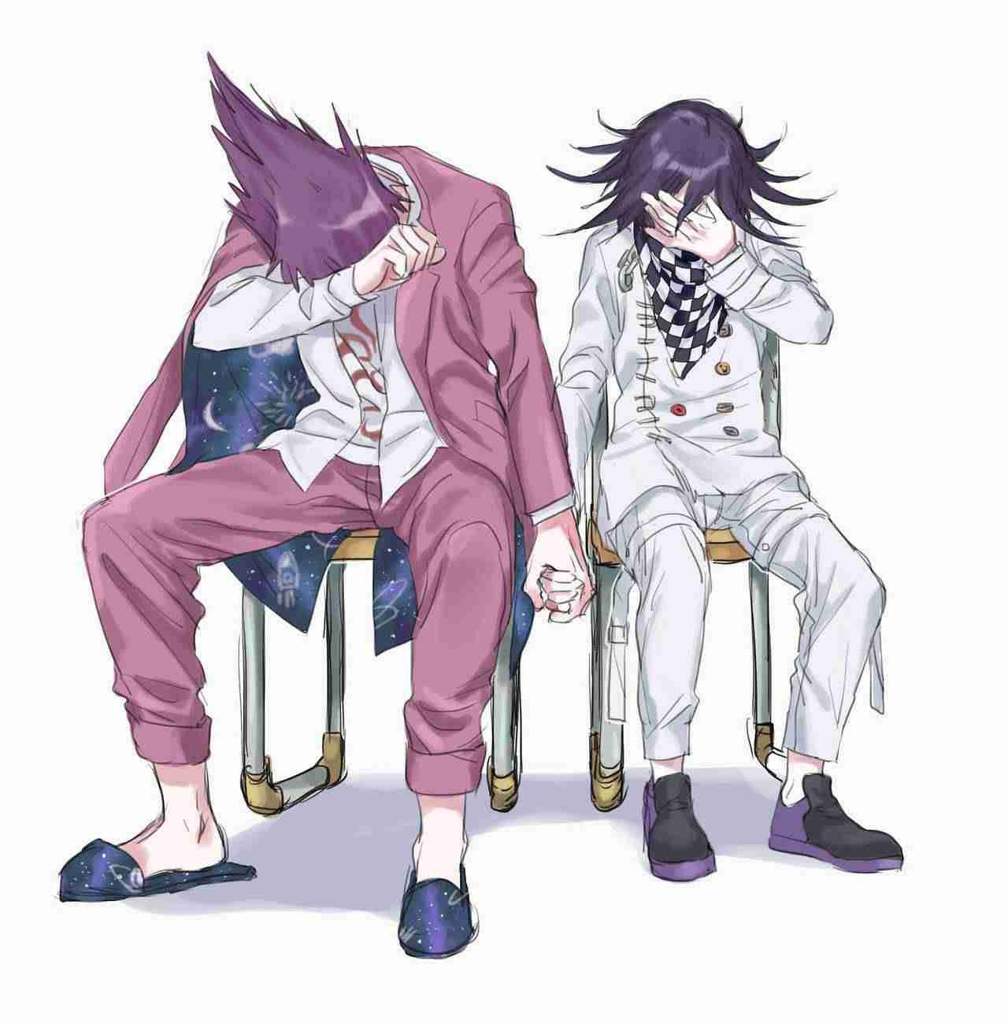 At first, momota only befriend ouma because of his fame. 