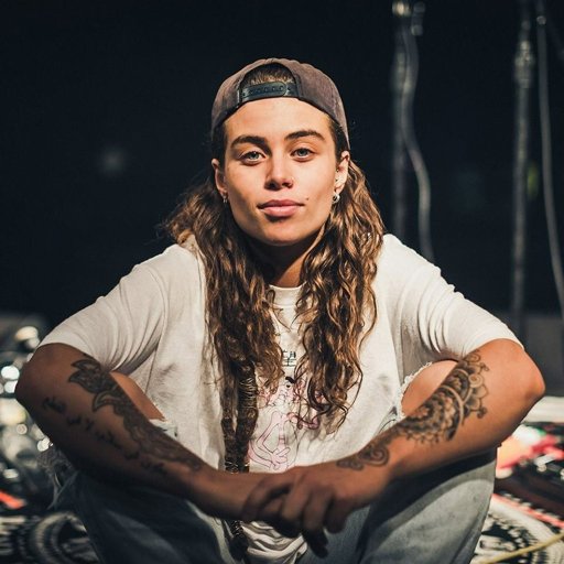 Tash Sultana | Wiki | LGBT+ Amino