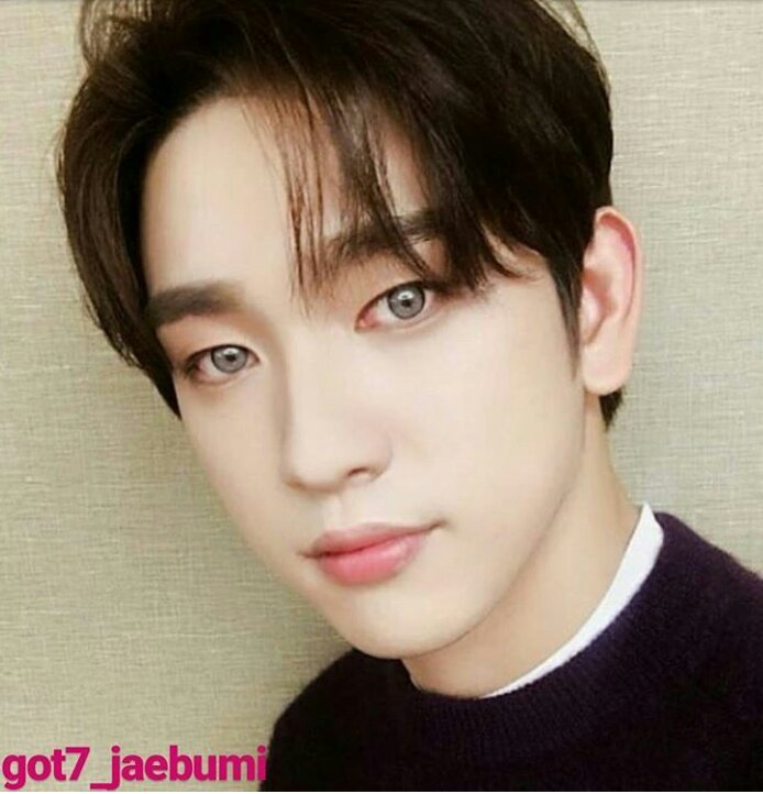 Jinyoung with contact lens!!!😍😍😍😍 GOT7 Amino