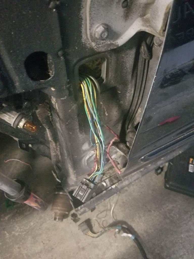 Fixing some jank wiring someone did! | Honda Amino