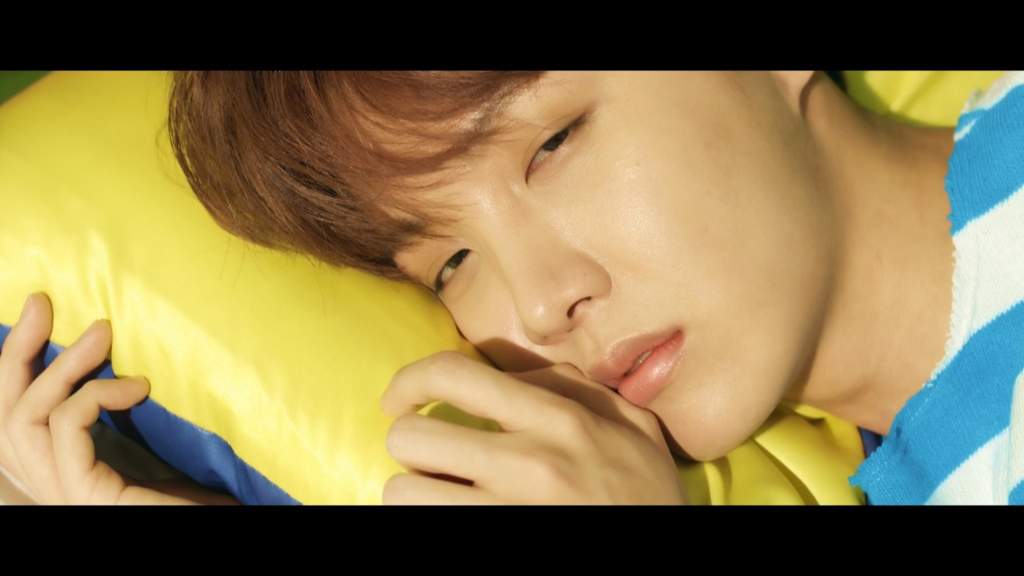 J-Hope "Daydream" MV !! | BTS France Amino