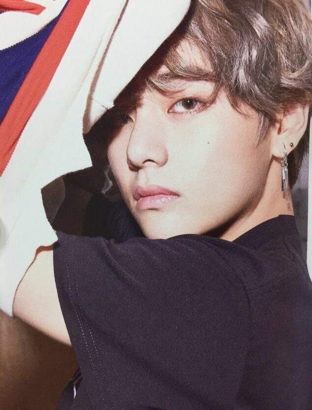 favorite taehyung era: DNA era ♡ | ARMY's Amino