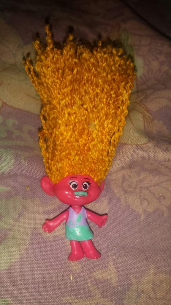 This Is What Dj Looks Like With Out A Hair Tie Trolls Amino