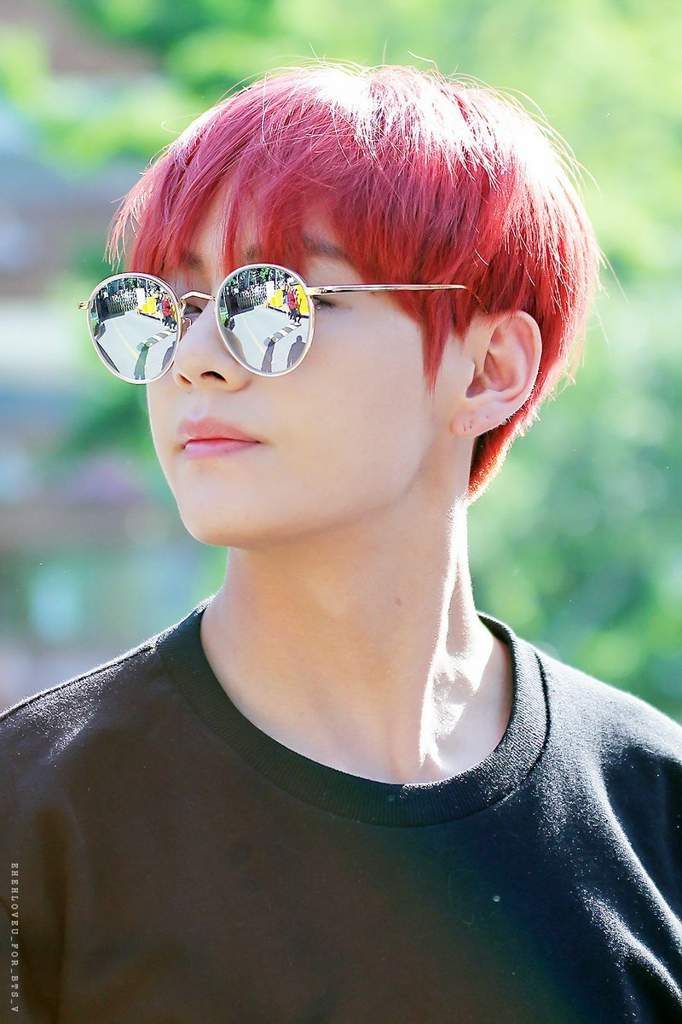 جمال كيم تايهيونغ بألوان شعر مختلفه K Pop كيبوب Amino
