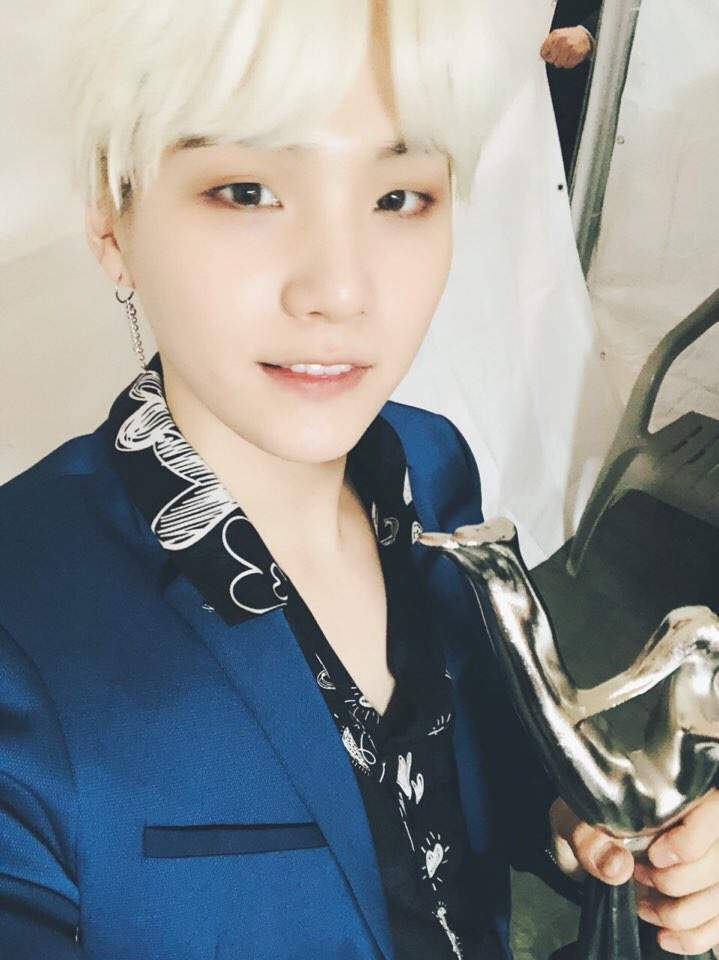 Min Yoongi selca appretiation pt. 2 ♡ happy Genius Yoongi Day | ARMY's ...