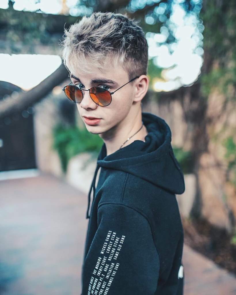 Corbyn Besson 🌽 | Wiki | Why Don't We Amino