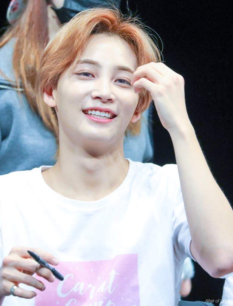 Yoon jeonghan has an amazing smile💓💕 | Carat 캐럿 Amino