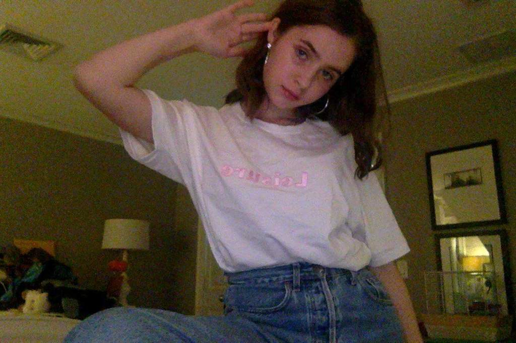 Clairo — Pretty Girl Wiki Desabafa Amino