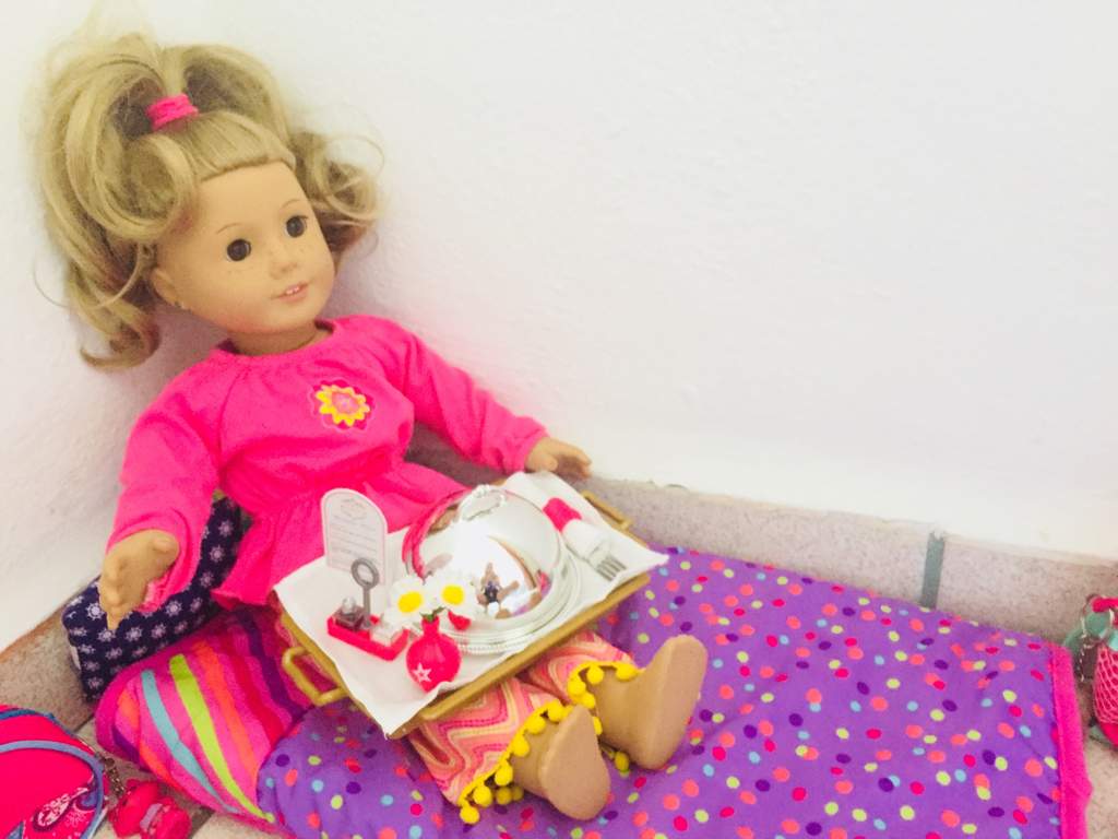 american girl breakfast in bed