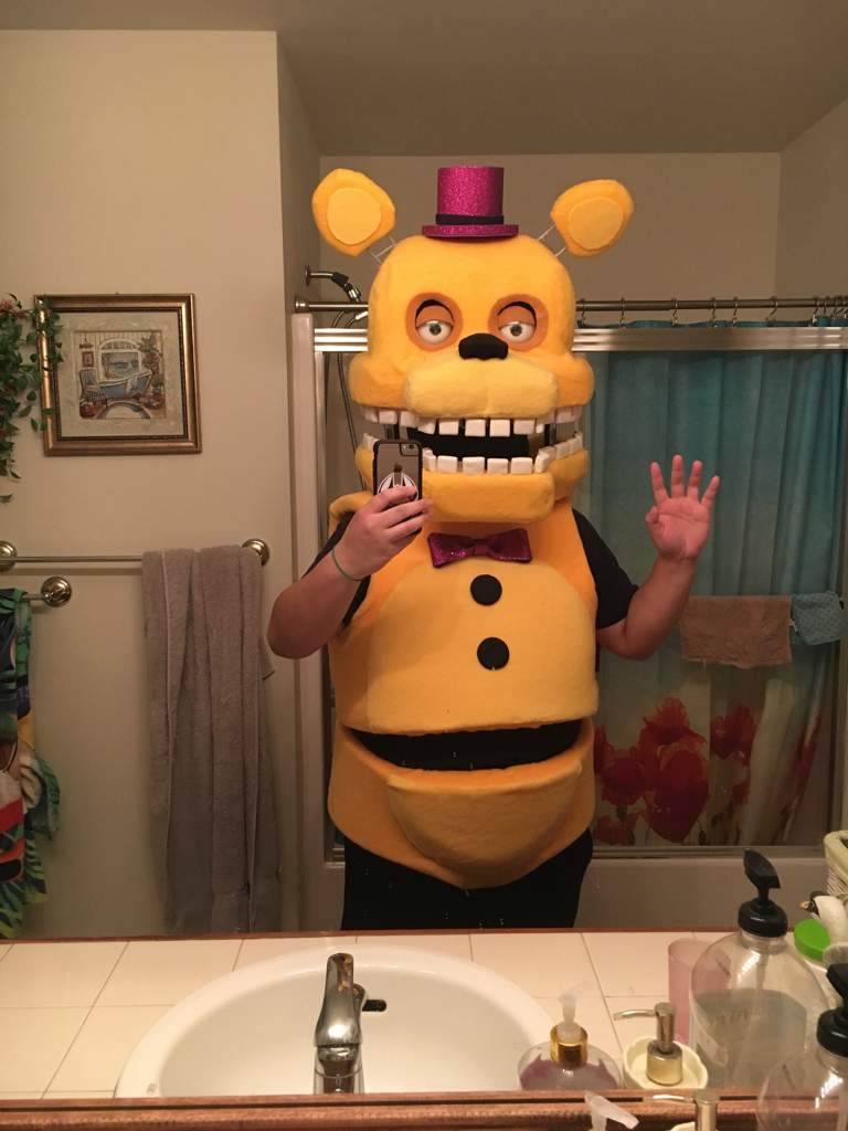 Fredbear Cosplay [COMPLETE] | Five Nights At Freddy's Amino