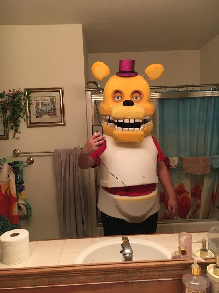 Fredbear Cosplay [COMPLETE] | Five Nights At Freddy's Amino