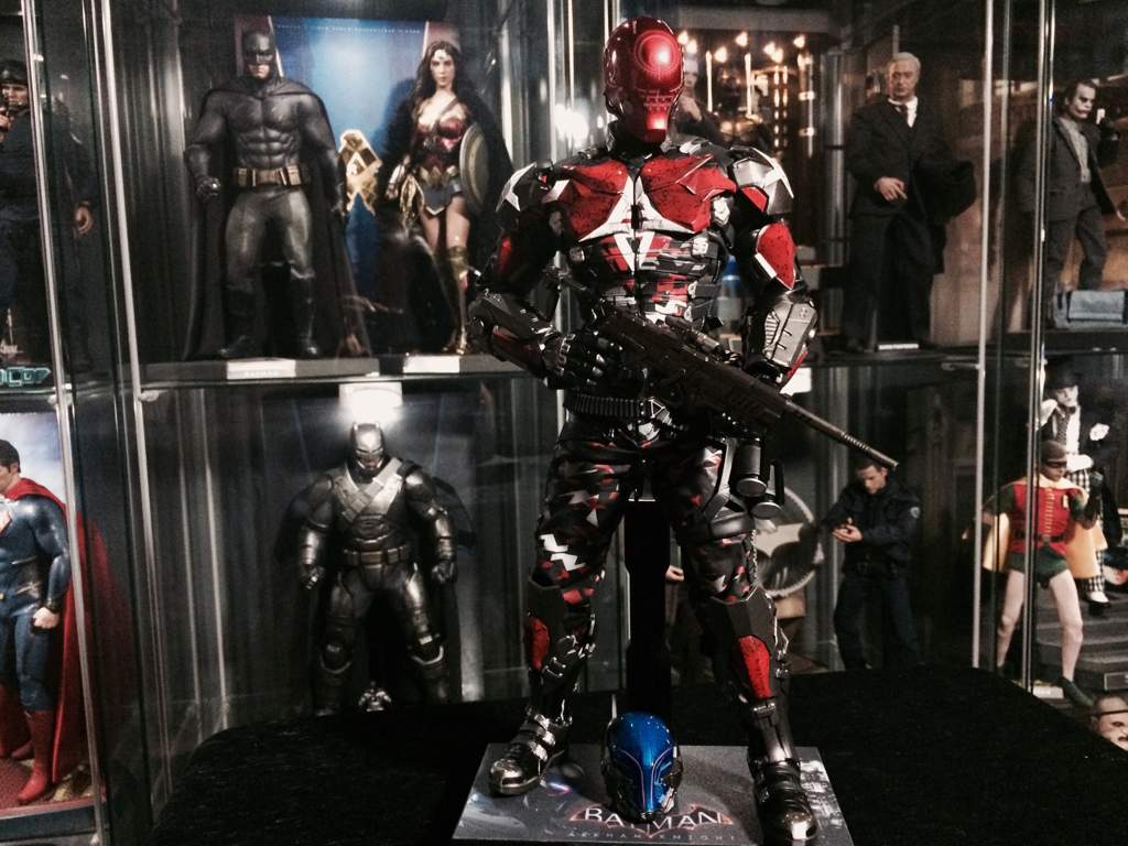 hot toys red hood