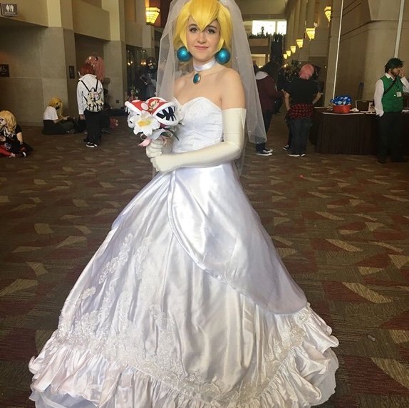 princess peach wedding dress cosplay