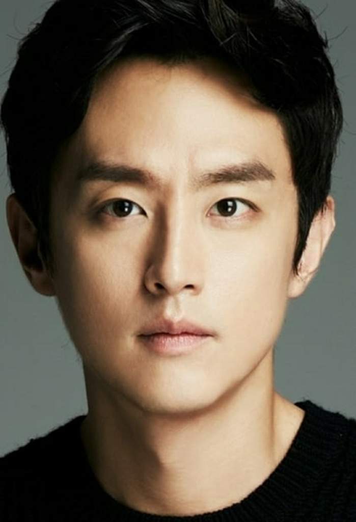 Корейские актеры мужчины список с фото с именами