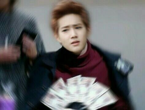 Resultado de imagem para shocked kyungsoo"
