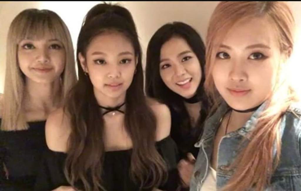 Blackpink group cool 😍selfie | Blackpink - 블랙핑크 Amino