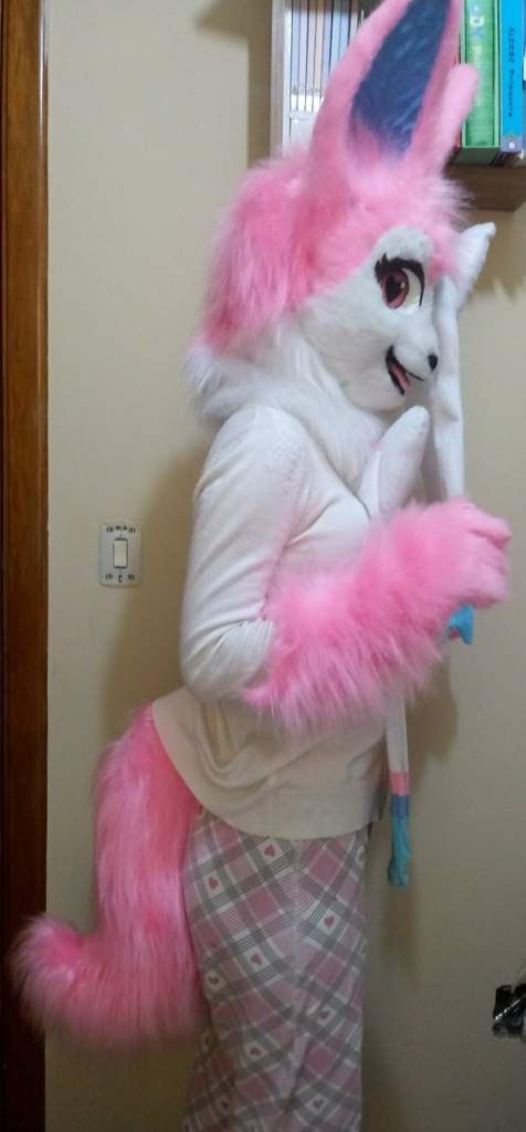 Sylveon OC fursuit | Furry Português Amino