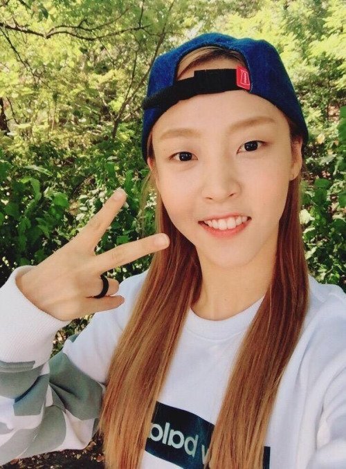 Moonbyul Girlfriend Material 1 | MAMAMOO Amino