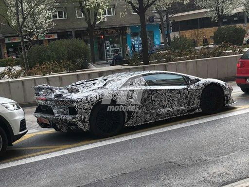 El sucesor del Lamborghini Aventador SV cazado de pruebas | Mundo Motor  Amino