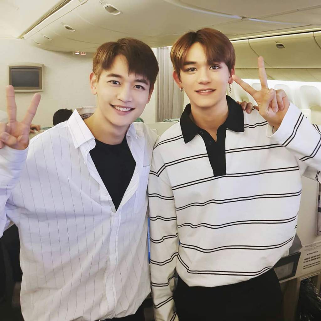 OFFICIAL 180406 Smtown Instagram Update with LUCAS and ...