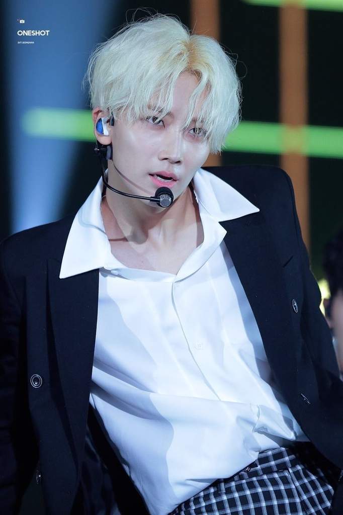 Yoon Jeong Han in devil mode | Jeonghan Milky Way Amino