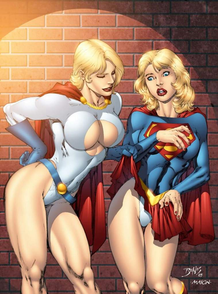 Supergirl VS Power Girl Comics Amino. 