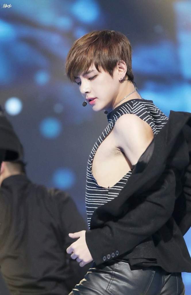 bts v long black coat