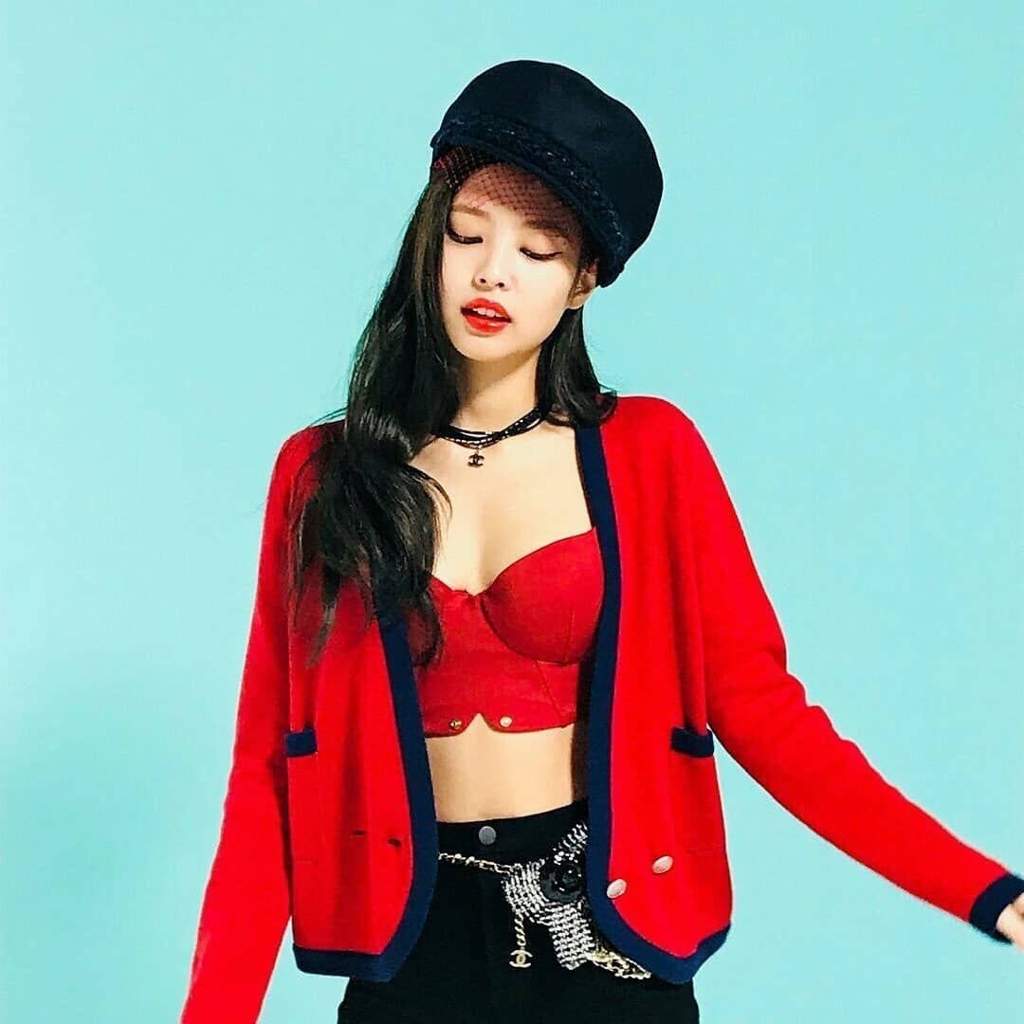 Dia 7 ~Jennie “sin camisa”~ pd: mi santa Jennie no tiene fotos sin camisa...  creo 7v7 | •BLACKPINK• Amino