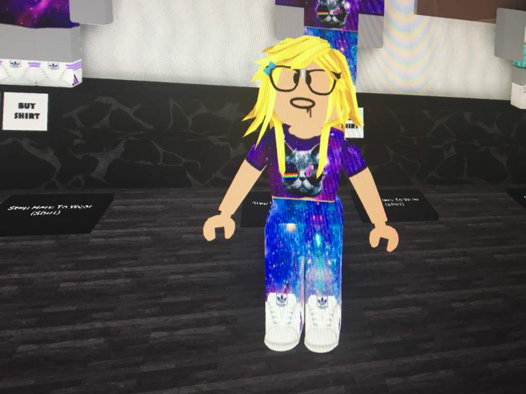 Judging Roblox Clothing 2 Roblox Amino - onesie sunday roblox amino